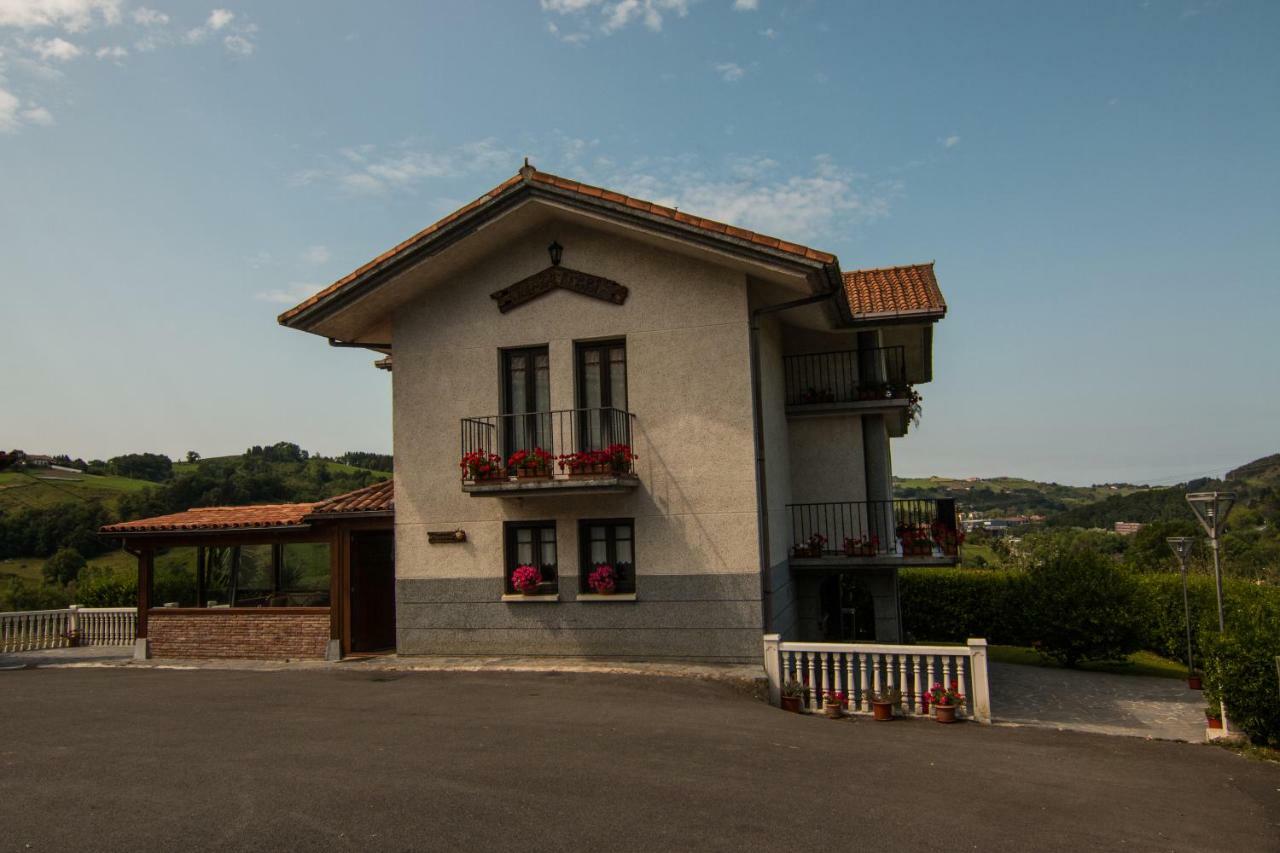Tolare-Berri Hotel Zestoa Buitenkant foto