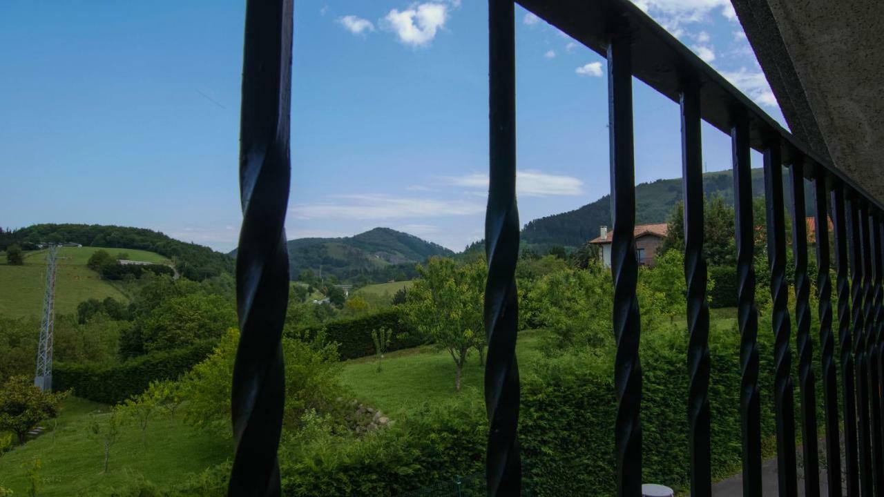 Tolare-Berri Hotel Zestoa Buitenkant foto
