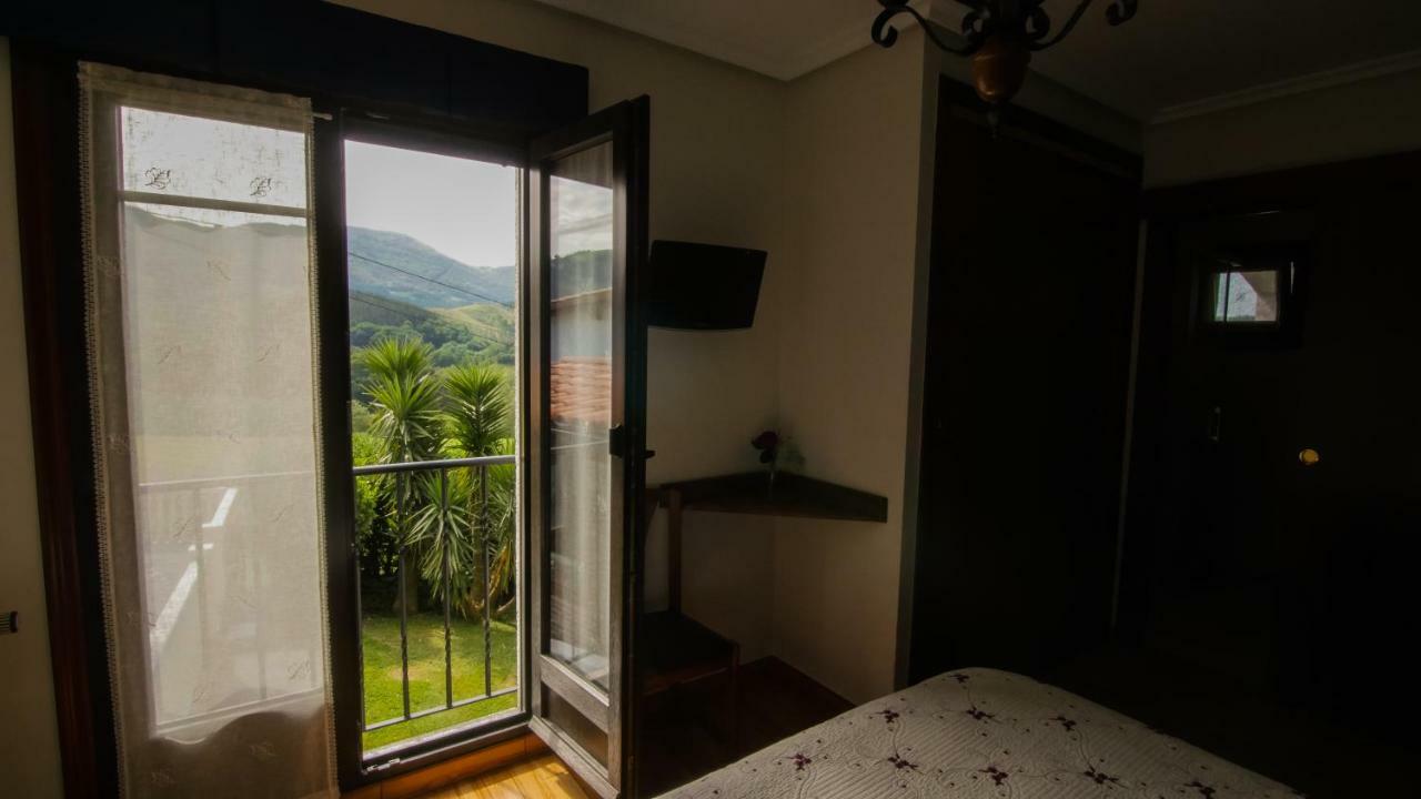 Tolare-Berri Hotel Zestoa Buitenkant foto